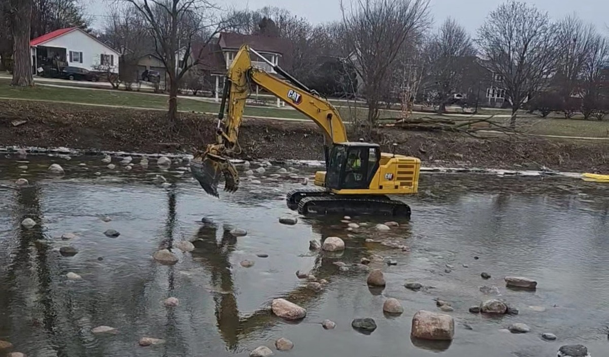 Lower DuPage Excavator
